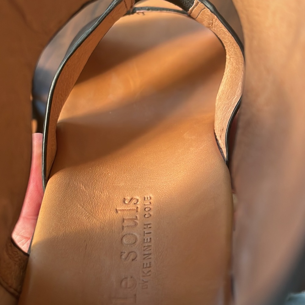 Kenneth Cole Gentle Soles Wedge Sandals Black. Worn One Time! - Picture 8 of 10